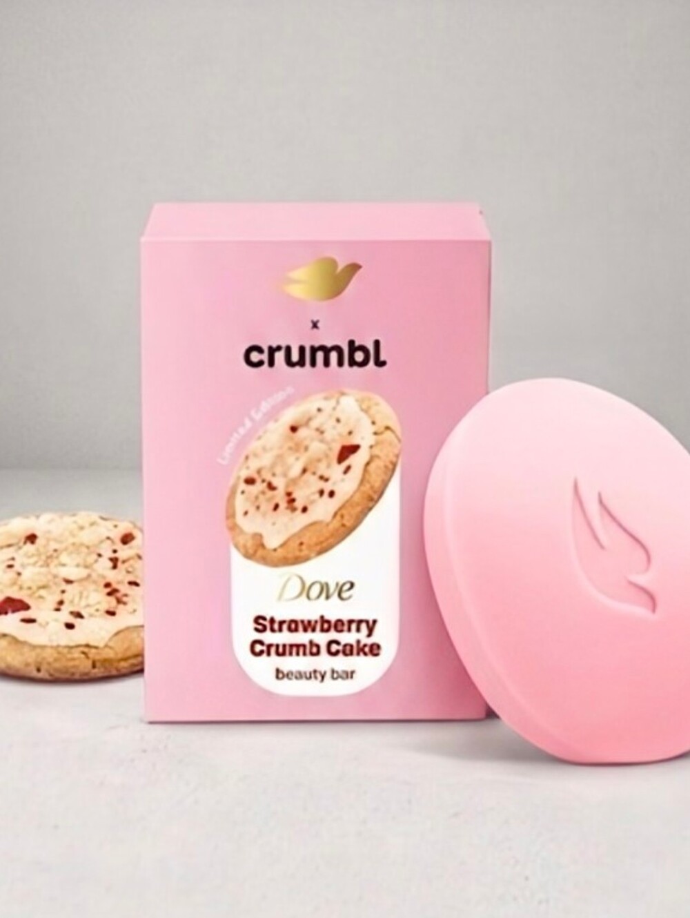 🇺🇸NEW Limited Edition Dove Crumbl  Strawberry Crumb Cake Beauty Bars